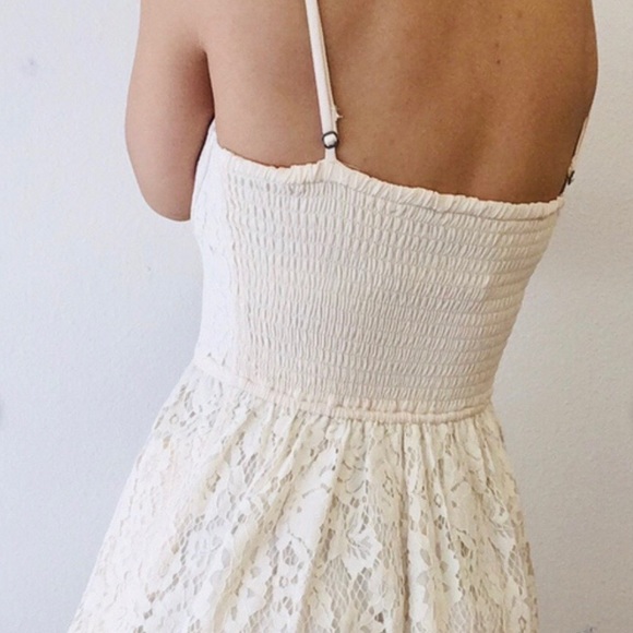 BUSTIER IVORY DRESS 👗🌻🌼 - Picture 2 of 9